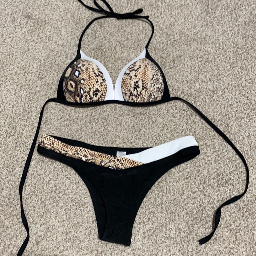 Snake Bikini - image 1